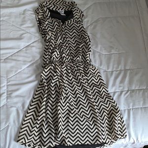 Sleeveless chevron stud dress